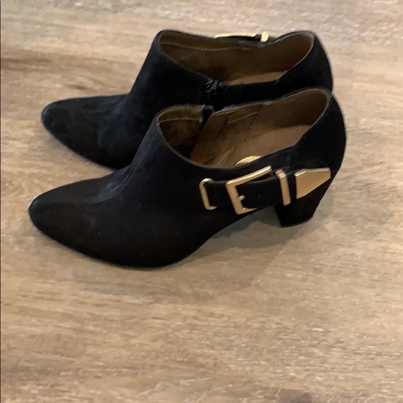 Aerosol booties with buckle detail size 7 - Picture 3 of 8